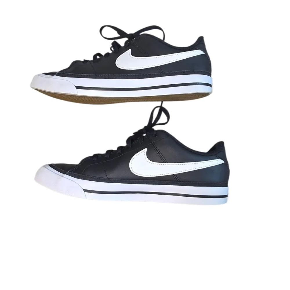Nike Kids Black and White Sneakers - Picture 9 of 10